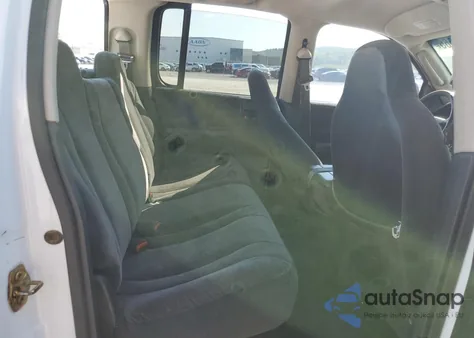 2001 Dodge Dakota Quad z USA, uszkodzony, nr VIN 1B7HL2AX81S343985